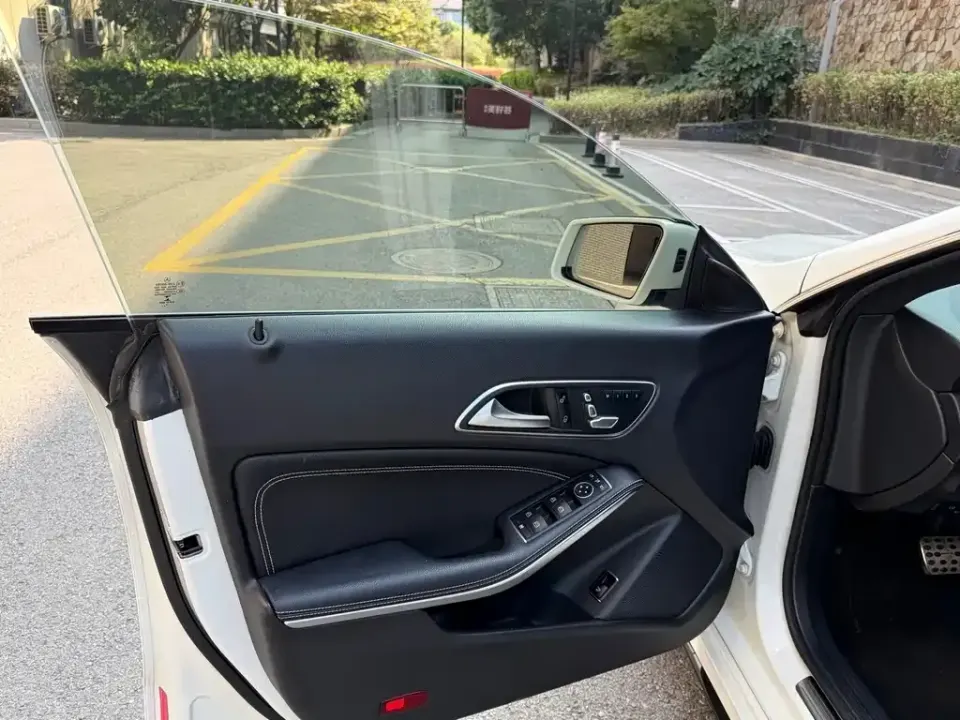 Mercedes-Benz CLA (Import)