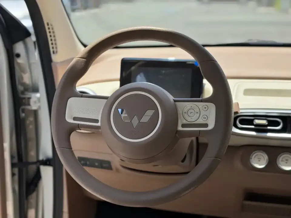 Wuling MINIEV