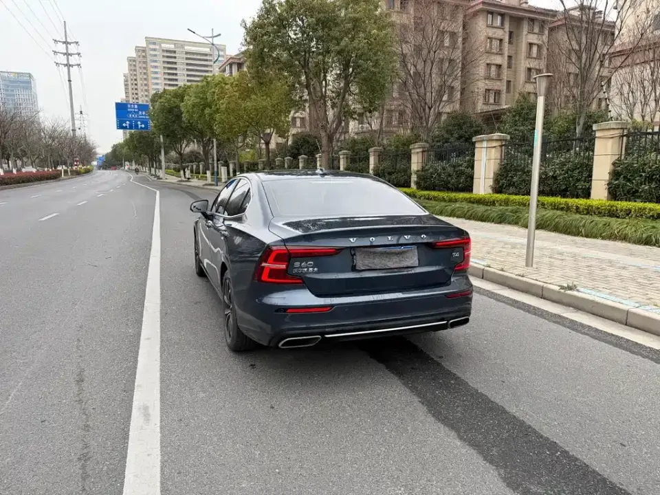 Volvo S60