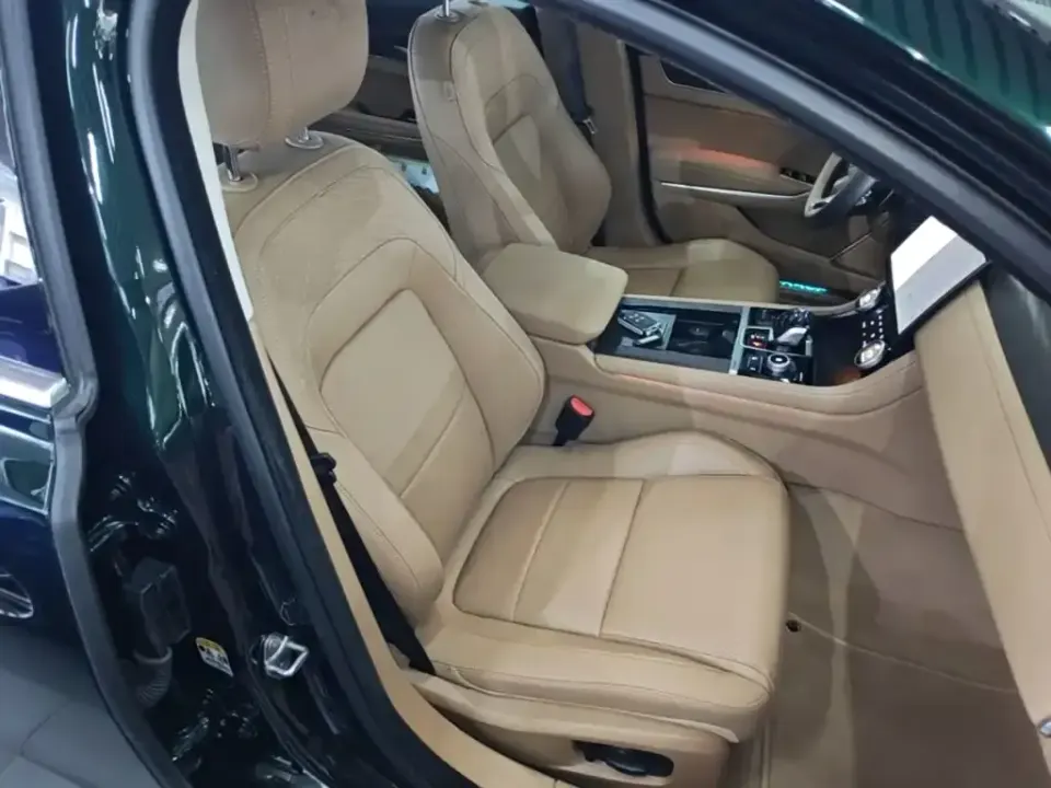 Jaguar XFL