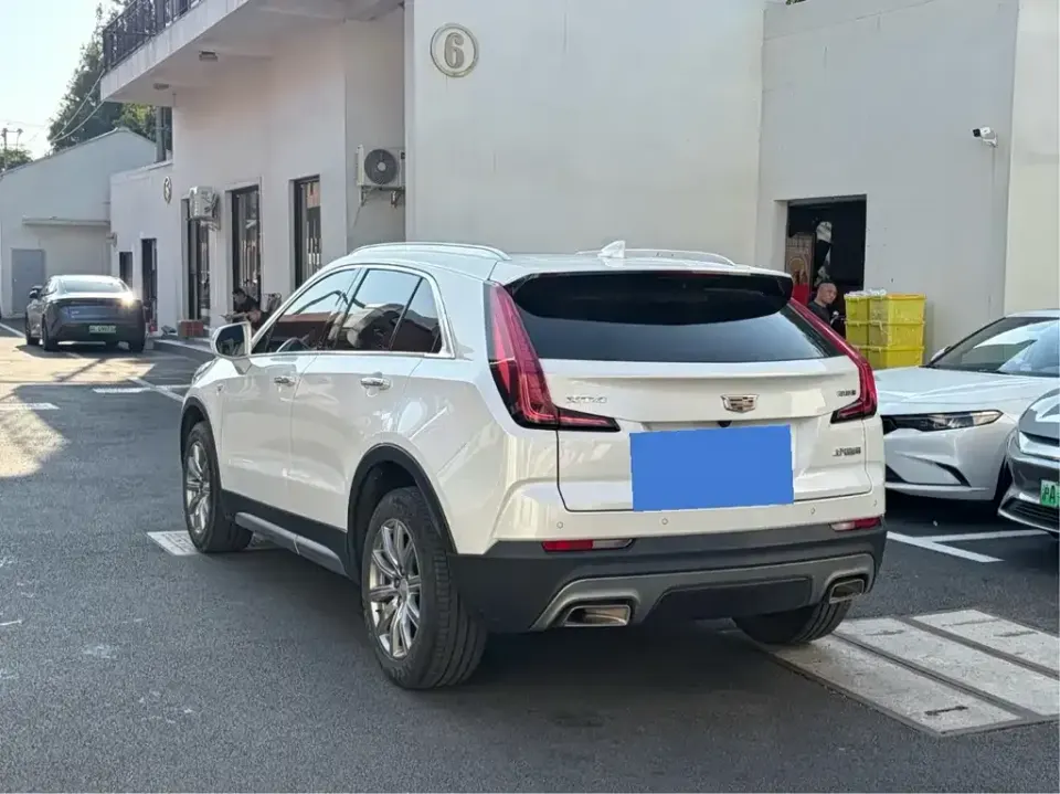 Cadillac XT4