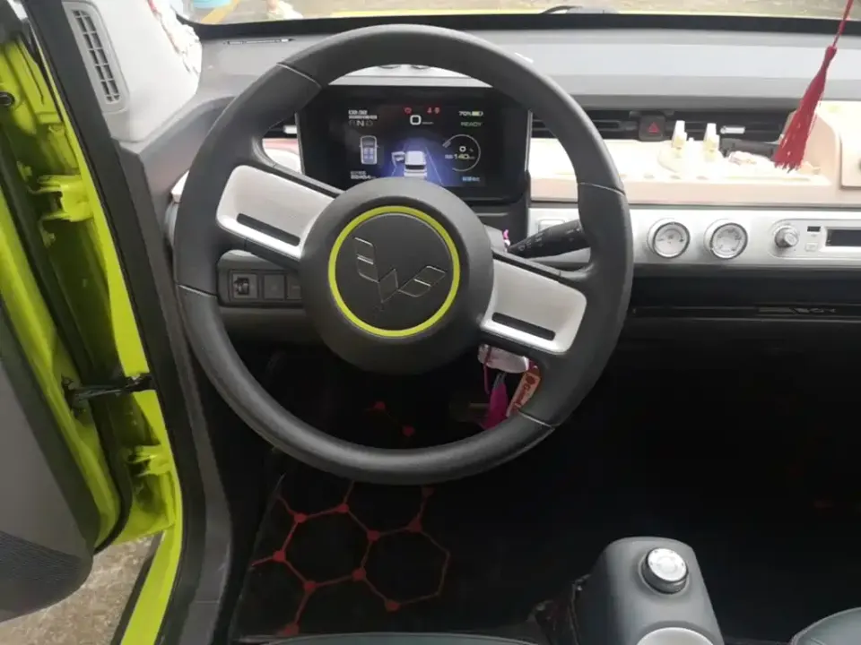 Wuling MINIEV