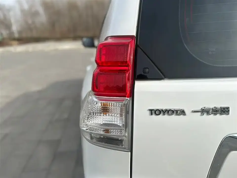 Toyota Prado