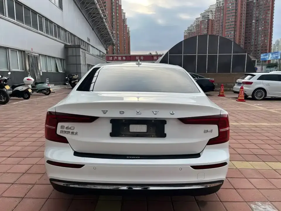 Volvo S60