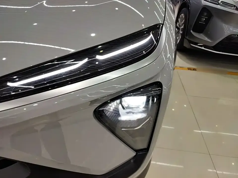 Nio EC6