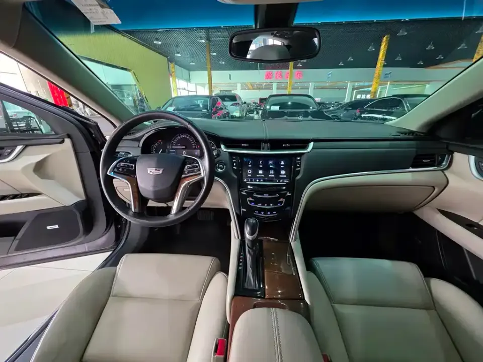 Cadillac XTS