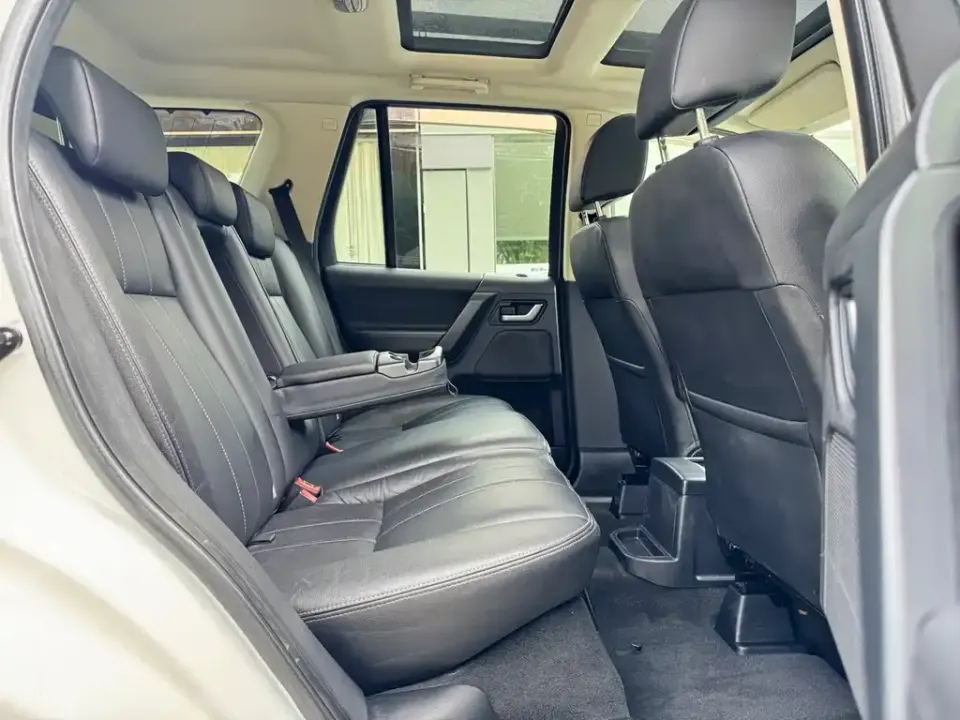 Land Rover Freelander 2