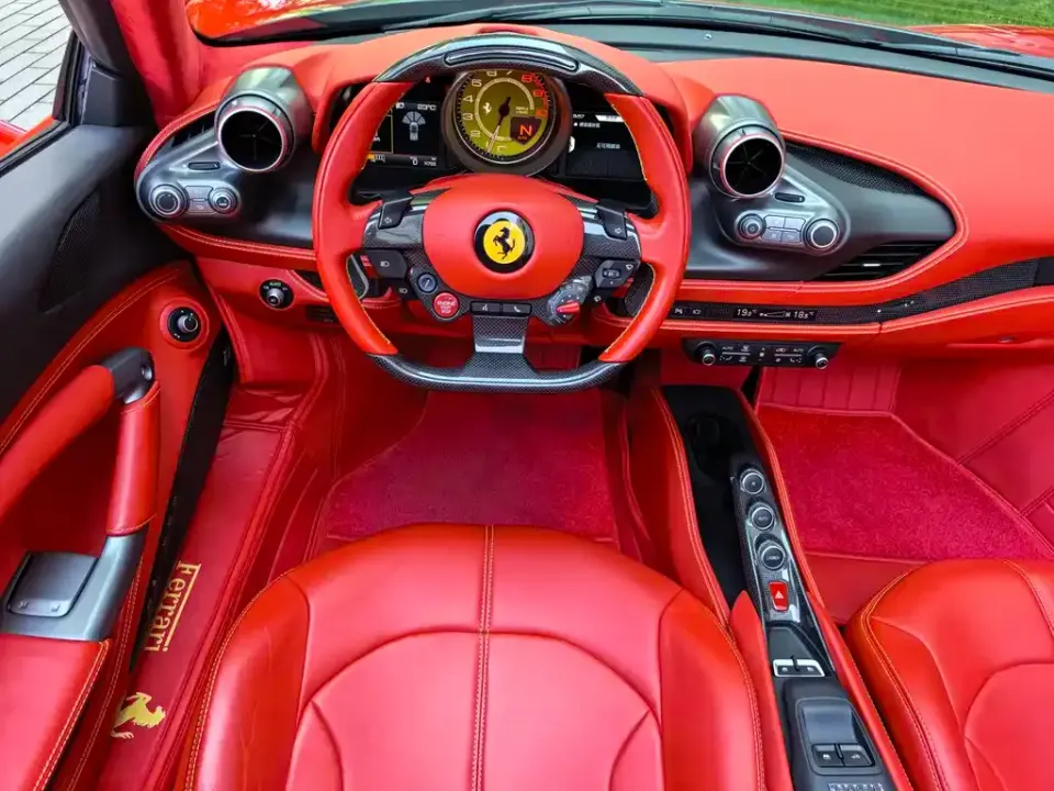Ferrari F8