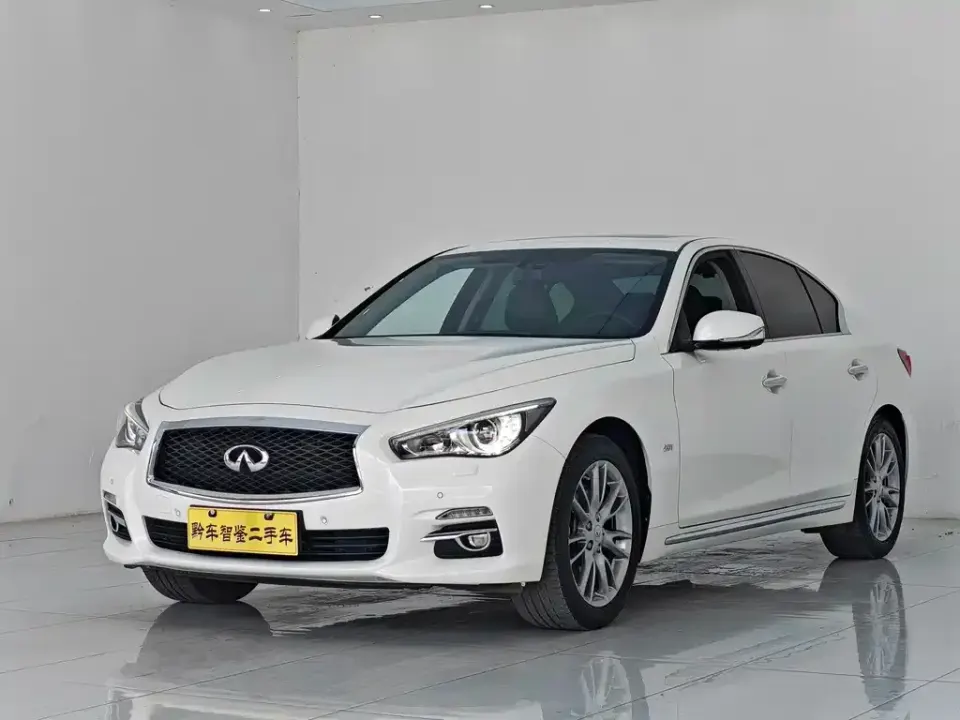 Infiniti Q50L