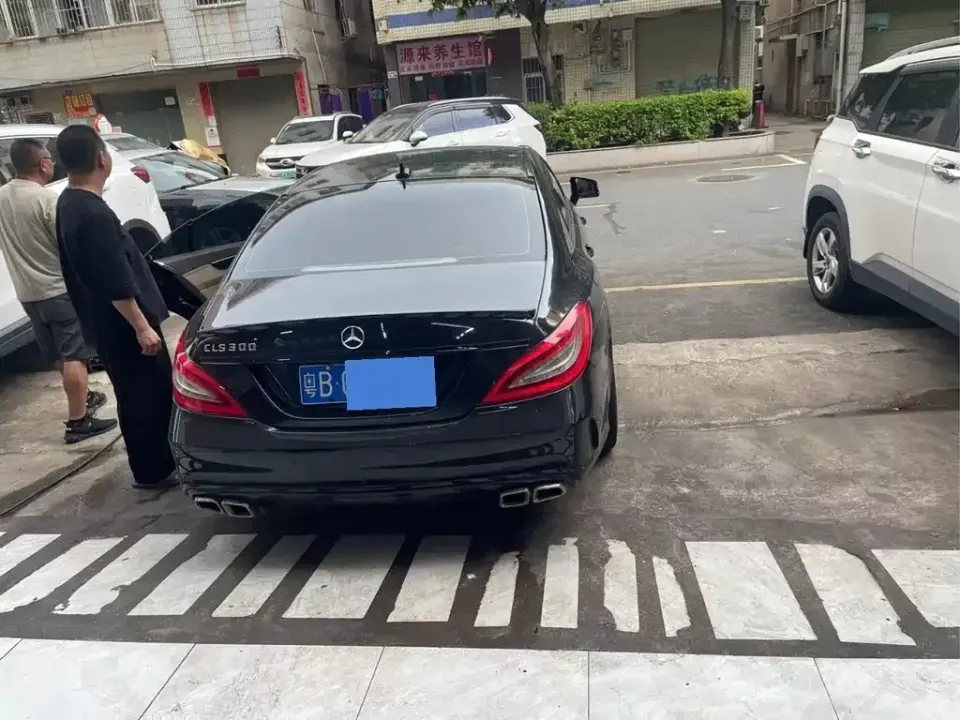 Mercedes-Benz CLS