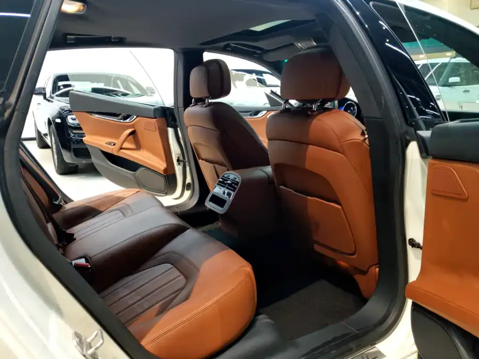 Maserati Quattroporte