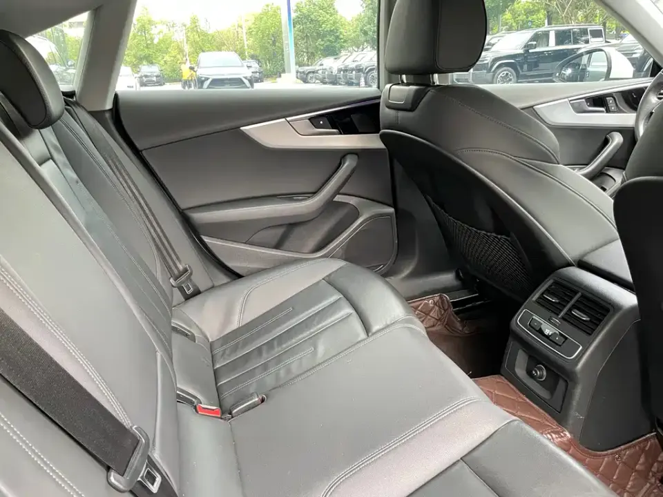 Audi A5 (Import)