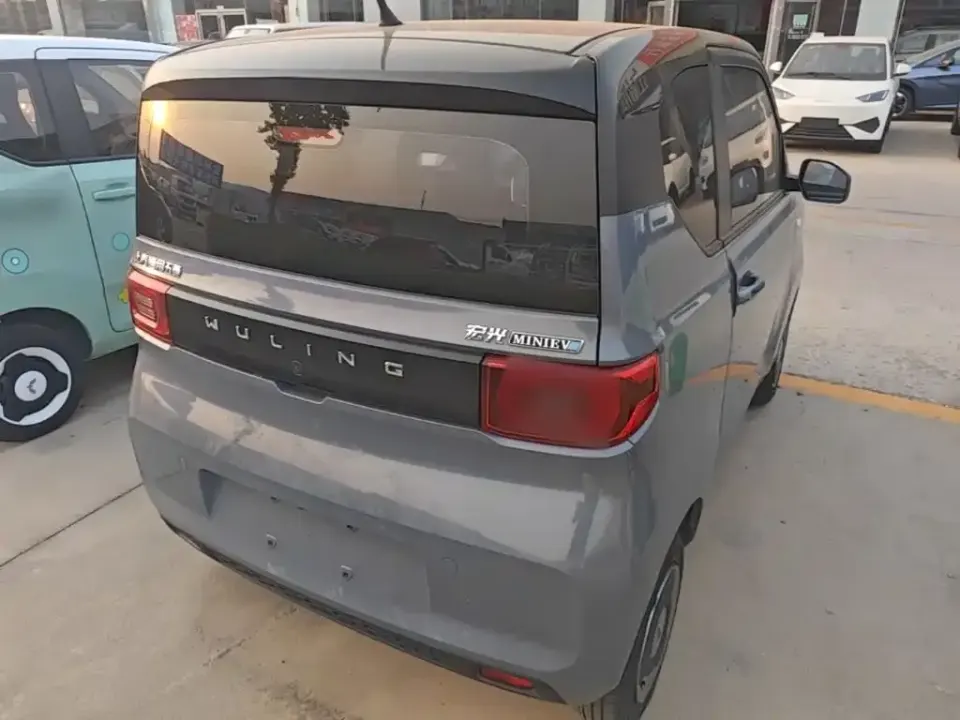 Wuling MINIEV