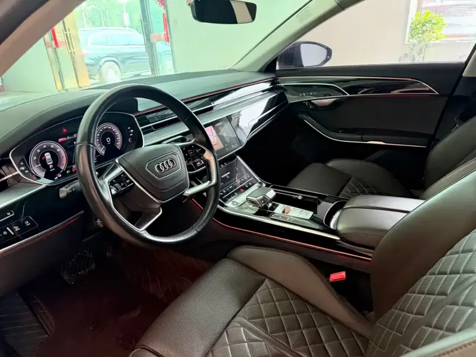 Audi A8