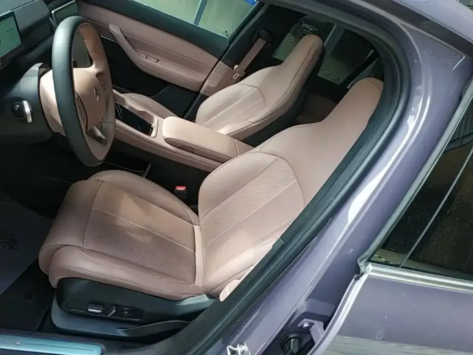 Nio EC6