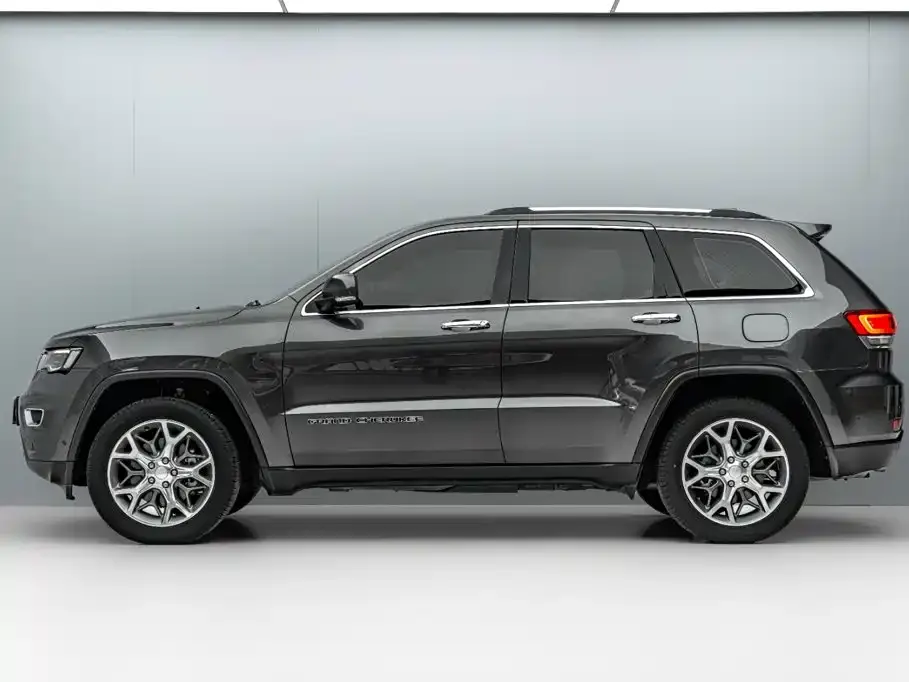 Jeep Grand Cherokee (Import)