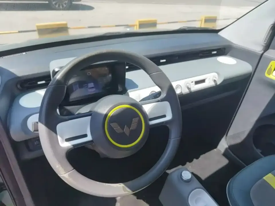 Wuling MINIEV