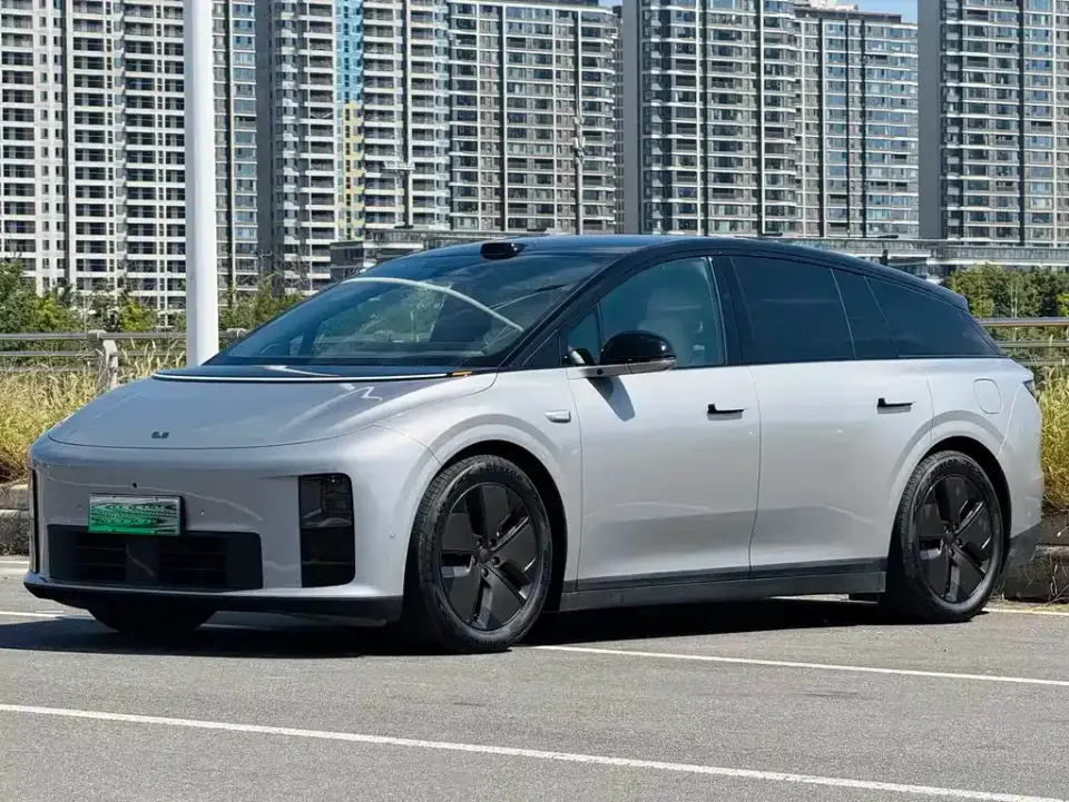 Li Li i6