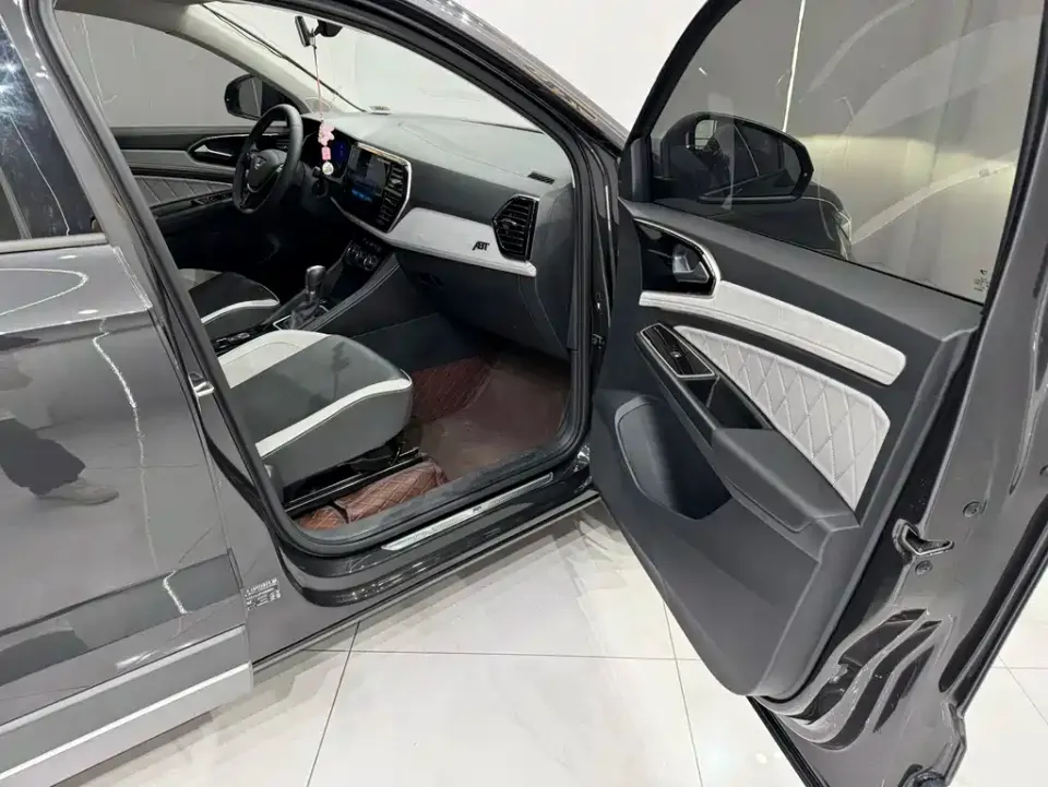 Jetta VS7