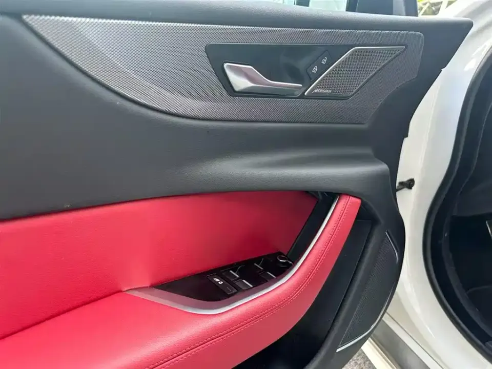 Jaguar XEL