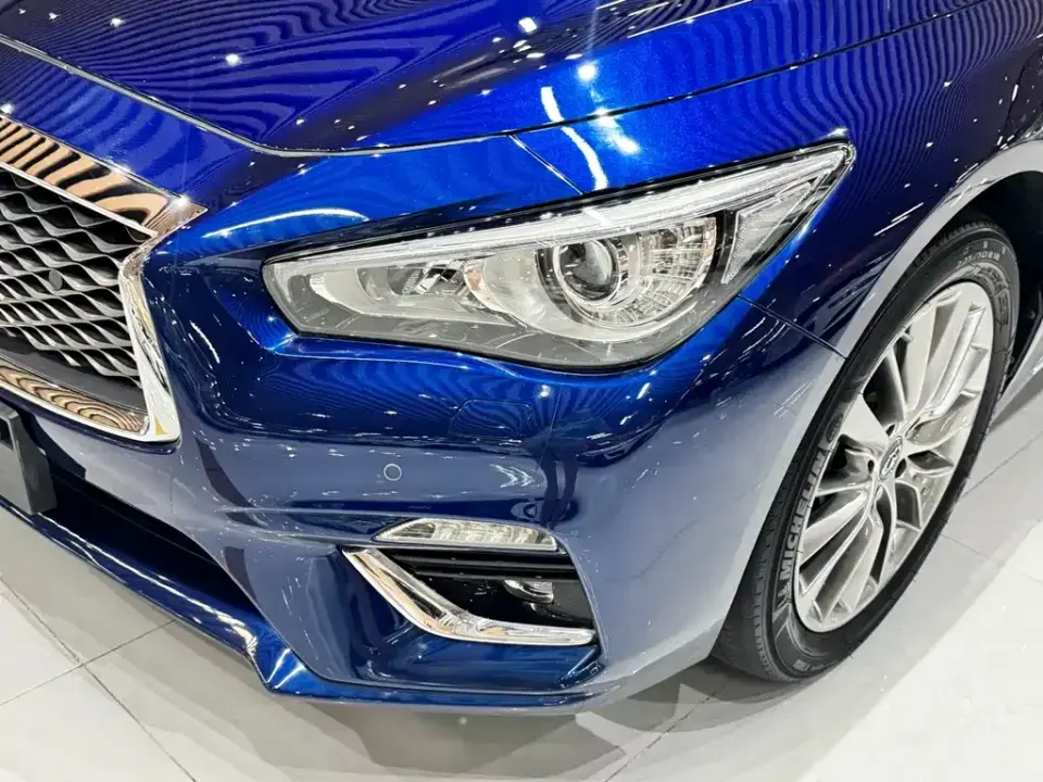 Infiniti Q50L