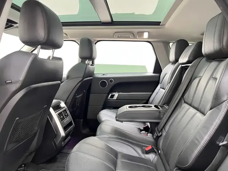 Land Rover Sport