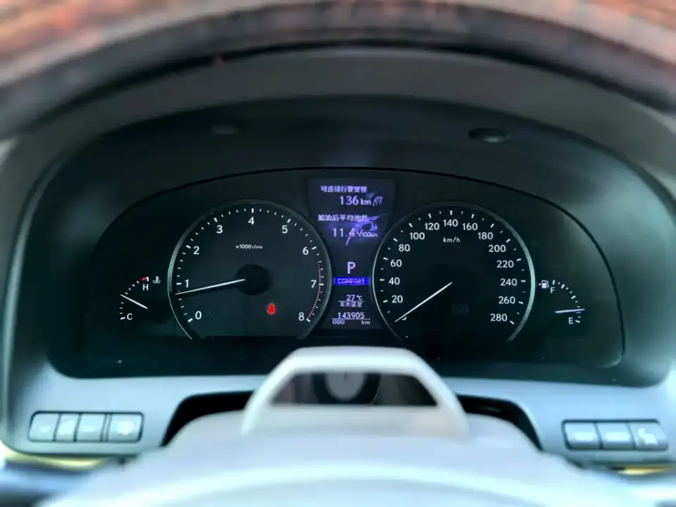 Lexus LS