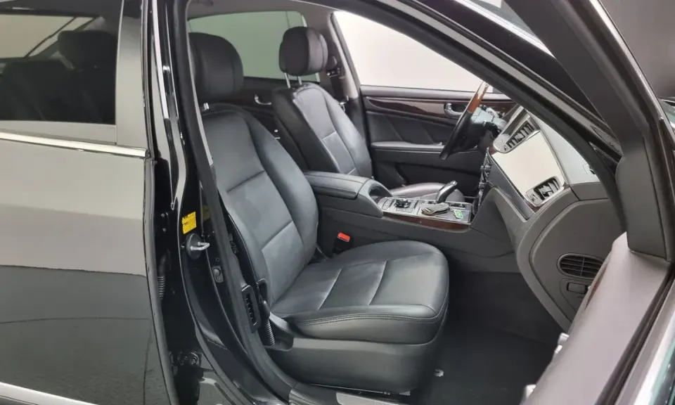 Hyundai Equus