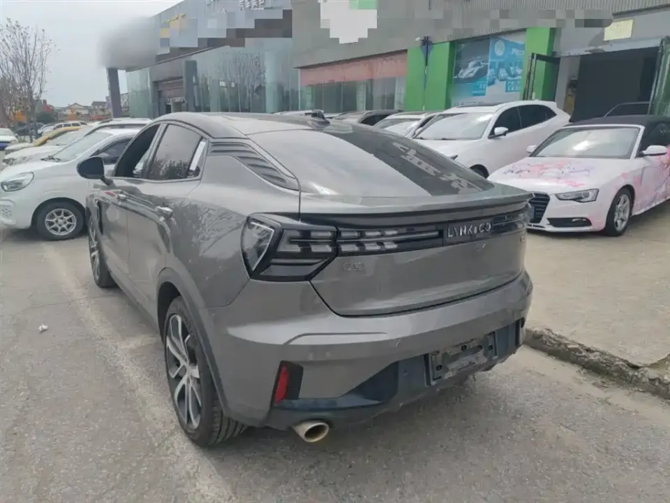 Lynk & Co 05