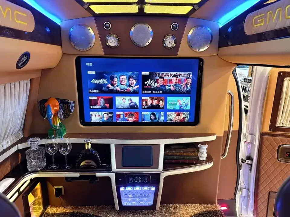 GMC Savana