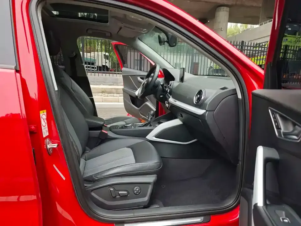 Audi Q2L