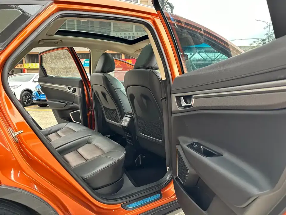 Geely Emgrand GS