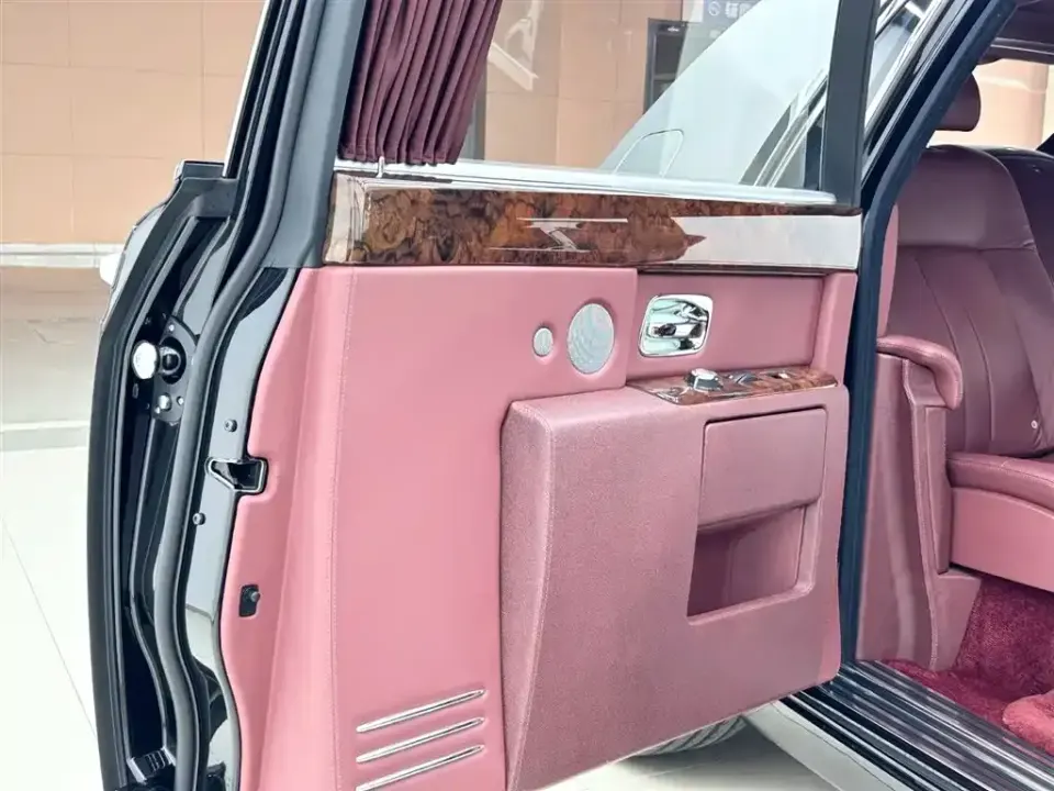 Rolls-Royce Phantom