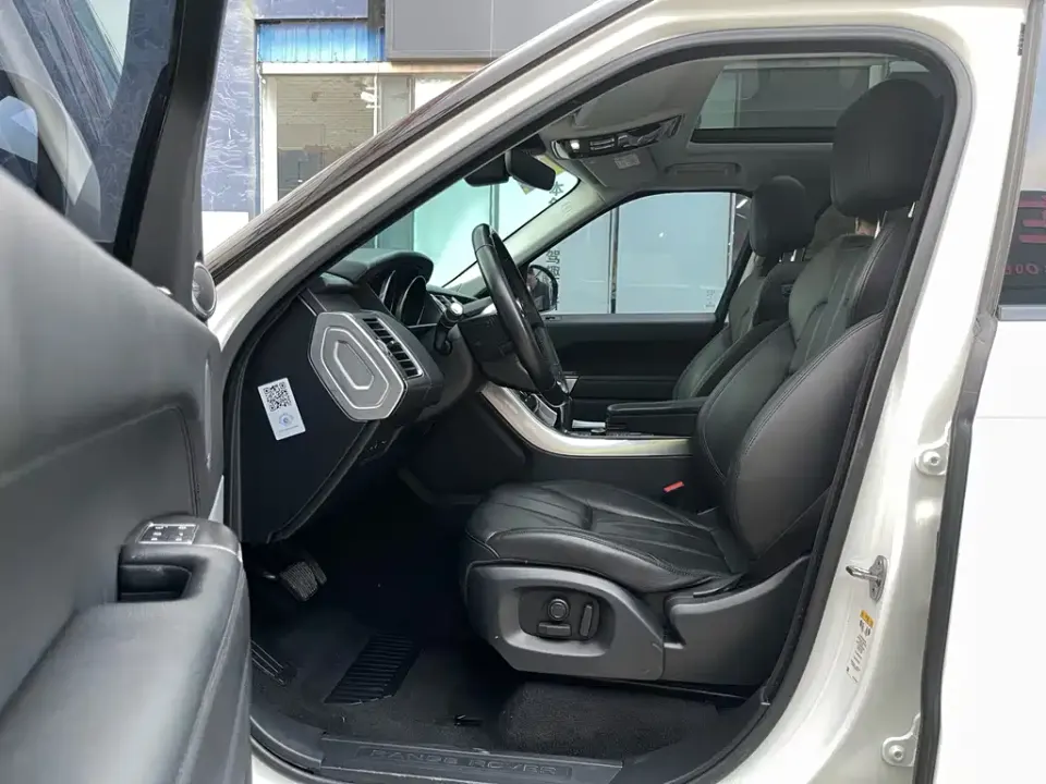 Land Rover Sport