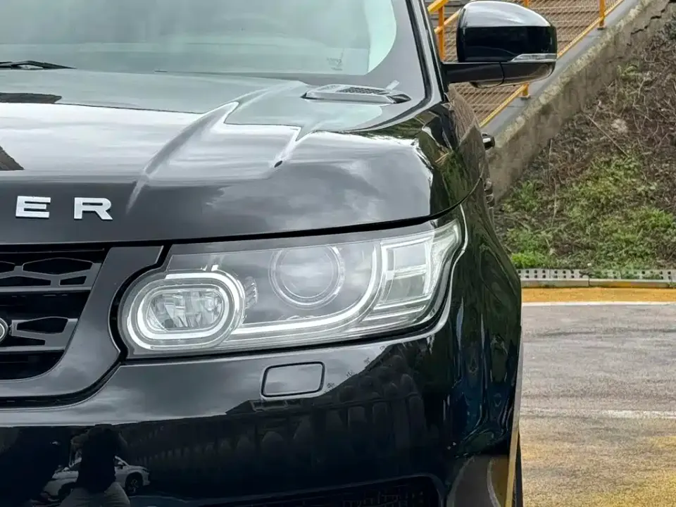 Land Rover Sport