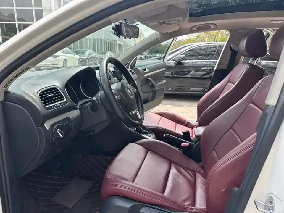 Volkswagen Golf (Import)