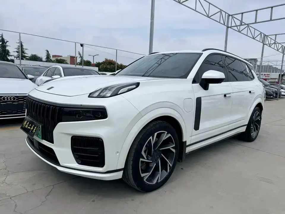 Lynk & Co 09 EM-P