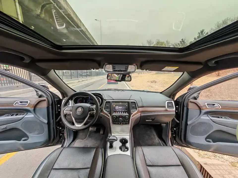 Jeep Grand Cherokee (Import)