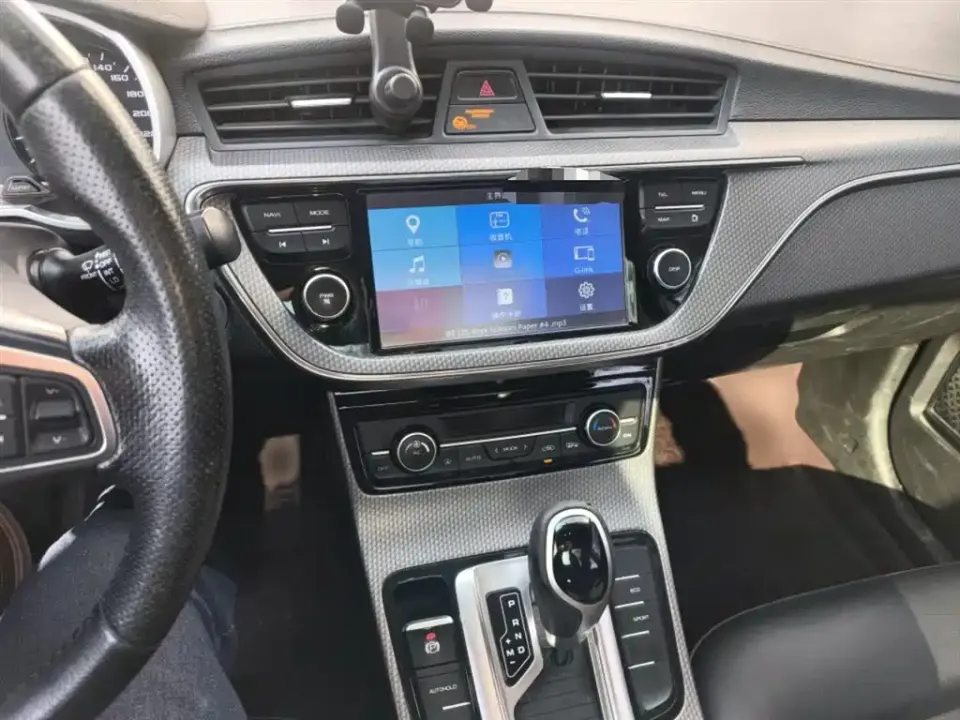 Geely Emgrand GS