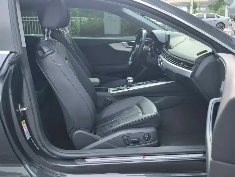 Audi A5 (Import)