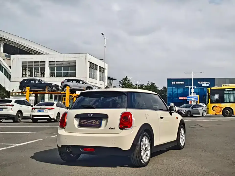 MINI Mini