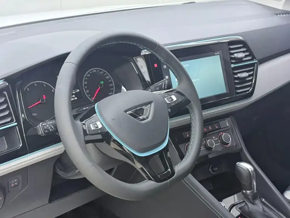 Jetta VS5