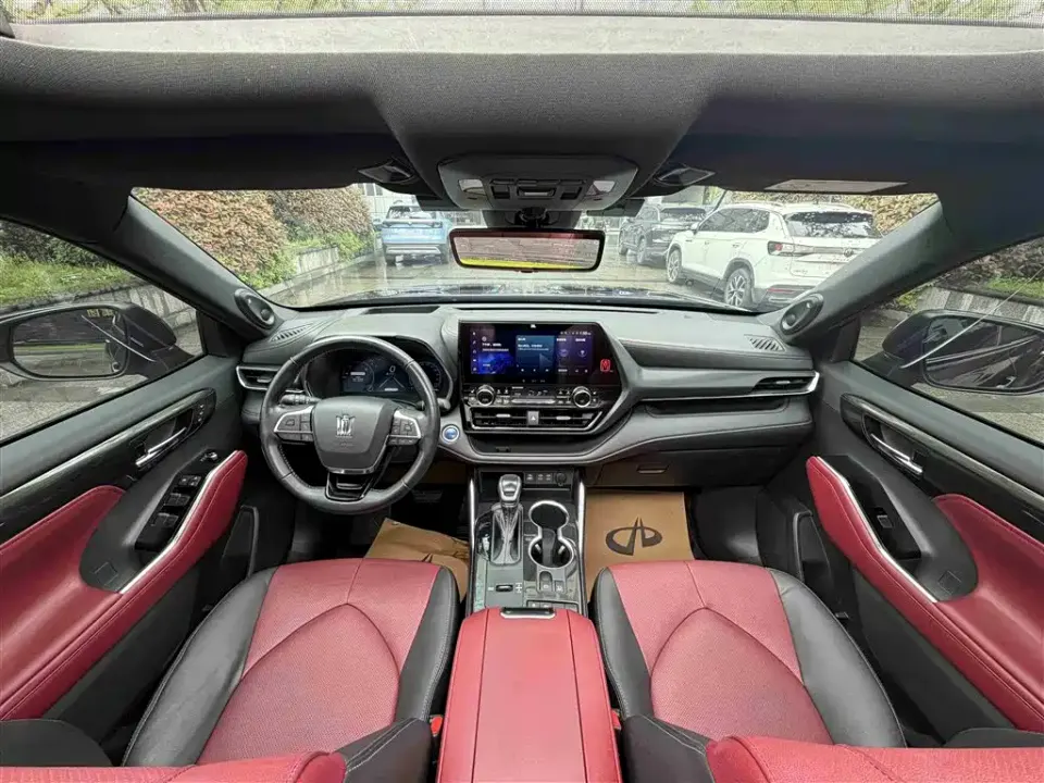 Toyota Crown Kluger