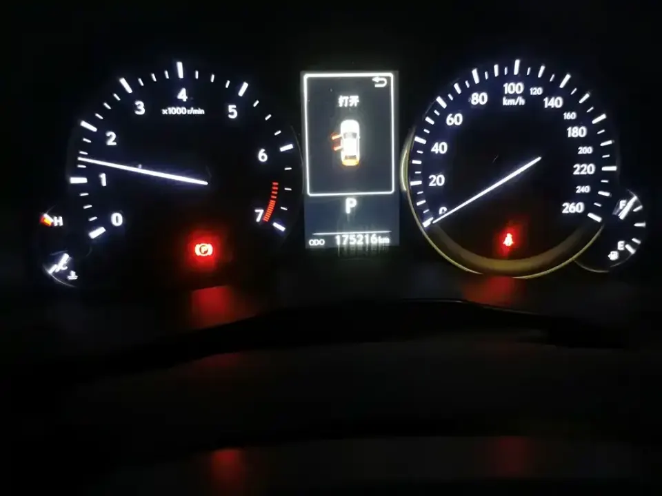 Lexus ES