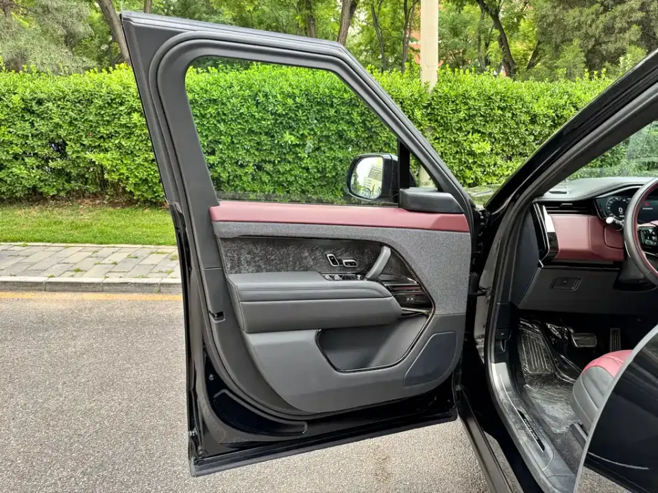 Land Rover Sport