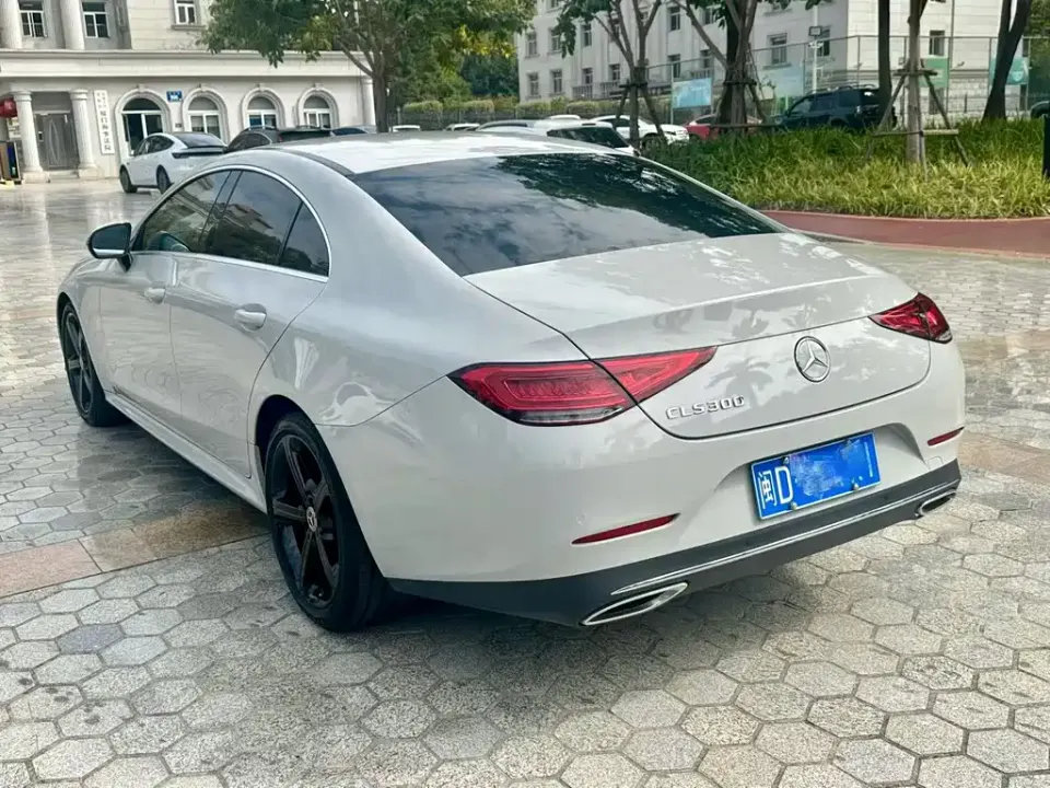 Mercedes-Benz CLS