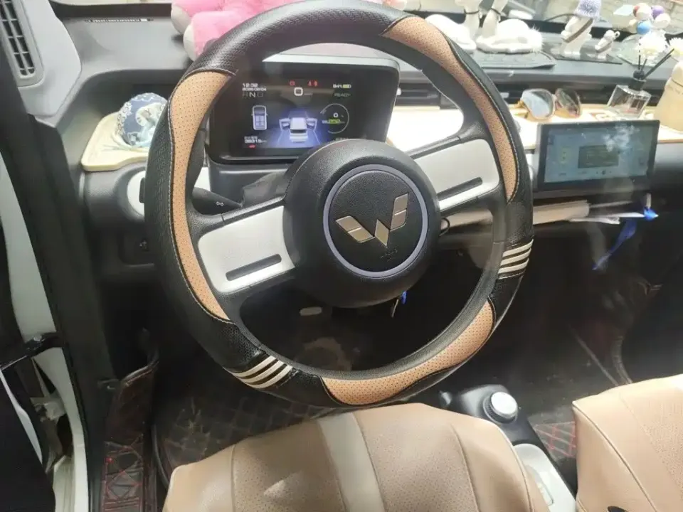 Wuling MINIEV
