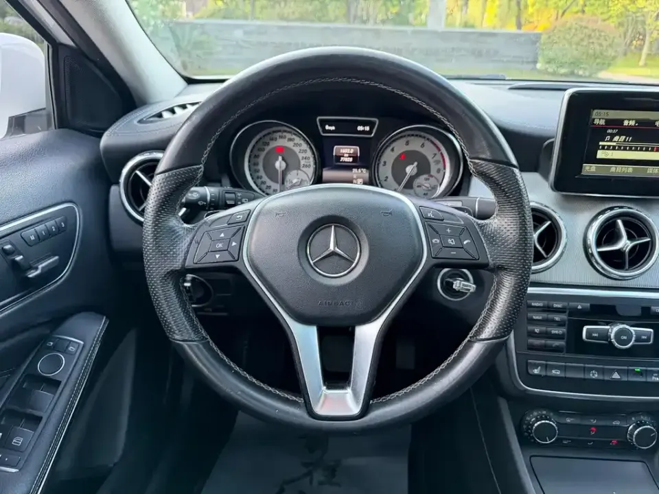Mercedes-Benz GLA