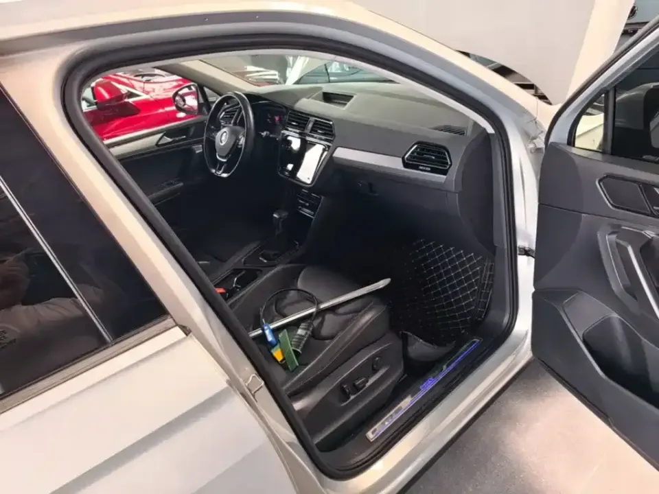 Volkswagen Tiguan L PHEV