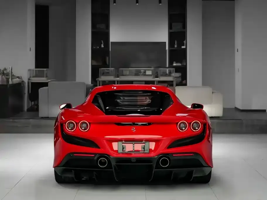 Ferrari F8